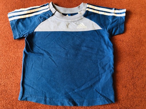 Zdjęcie oferty: Koszulka t-shirt Adidas rozmiar 80