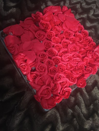 Zdjęcie oferty: Sztuczne róże 40 szt pachnące 