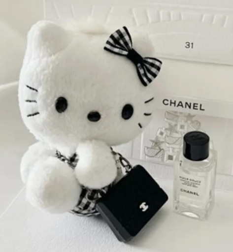 Zdjęcie oferty: Hello Kitty maskotka Chanel biało-czarny