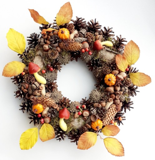 Zdjęcie oferty: Wianek na drzwi jesienny naturalny kora szyszki 