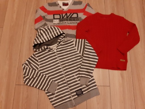 Zdjęcie oferty: Bluzy, swetr C&a r. 134-140 3 szt. Super!!