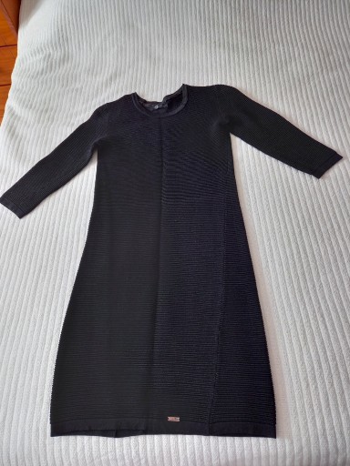 Zdjęcie oferty: Sukienka jersejowa czarna, rozmiar 36