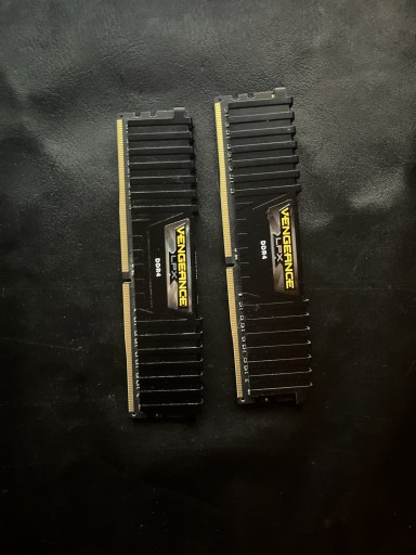 Zdjęcie oferty: Corsair RAM 8GB (2x4)