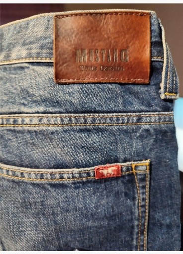 Zdjęcie oferty: Jeansy Mustang Chicago Tapered 