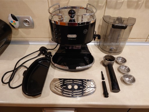 Zdjęcie oferty: Ekspres ciśnieniowy DeLonghi ECOM311.BK