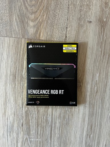 Zdjęcie oferty: RAM Corsair Vengeance RGB RT DDR4 16 GB 3200MHz