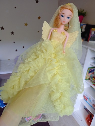 Zdjęcie oferty: Lalka duża piękna suknia świeci wróżka księżniczka