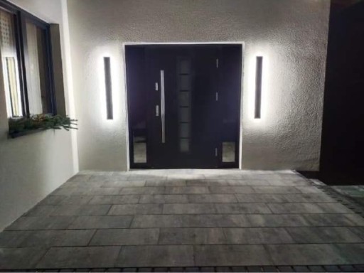 Zdjęcie oferty: Lampa elewacyjna 50 cm. Na taras, balkon. Czarna