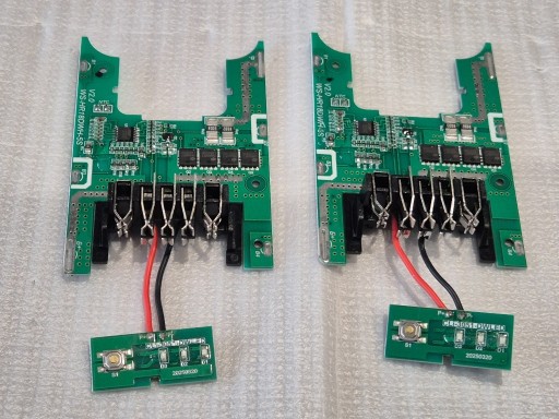 Zdjęcie oferty: Moduł elektronika BMS Dewalt DCB200 20V ze wskaźnikiem naładowania