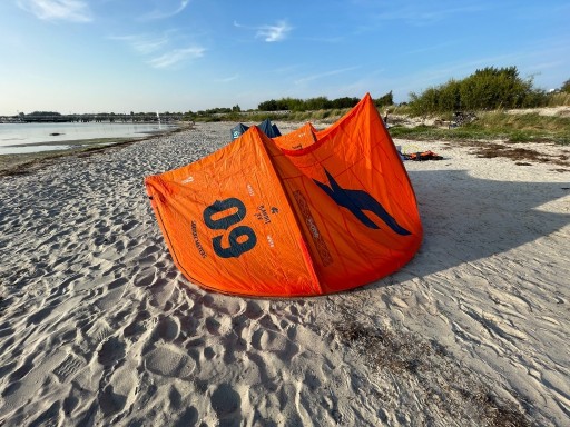 Zdjęcie oferty: Latawiec kitesurfingowy 9 m F - One Bandit 2022