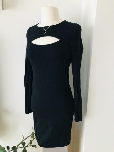 Zdjęcie oferty: Sukienka damska XS 34 z dekoltem łezka czarna 