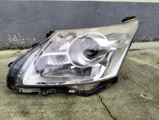 Zdjęcie oferty: Lampa lewy przód Toyota Avensis T27 09-12r