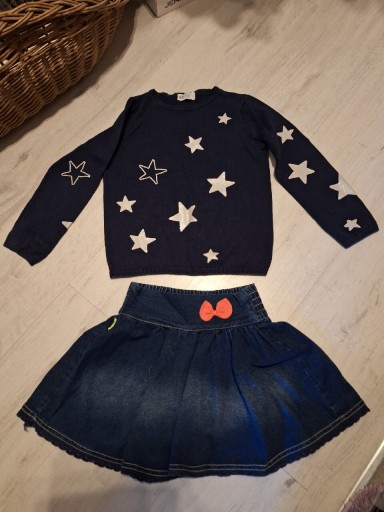 Zdjęcie oferty: Zestaw spódniczka jeans i sweter bawełna r.128 8 lat rozpoczęcie roku okazj