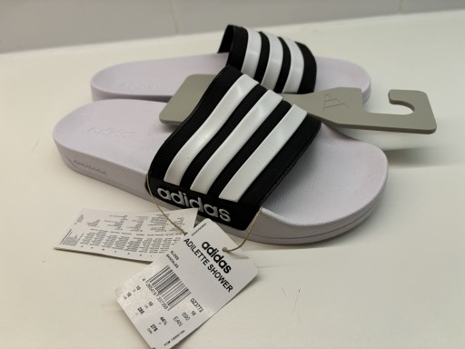 Zdjęcie oferty: Klapki adidas oryginal 42/44 new 