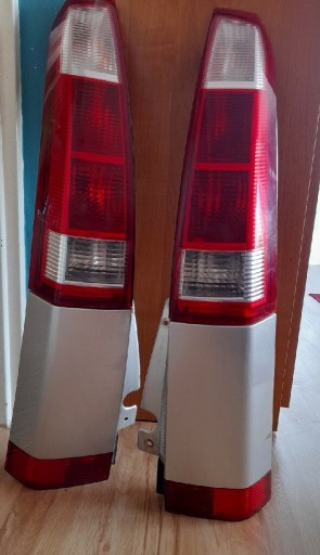 Zdjęcie oferty: Lampy tył Opel Meriva A 02-05r Kompletne!!