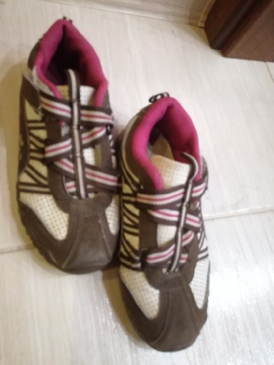 Zdjęcie oferty: Adidasy, buty sportowe dziewczęce r. 28