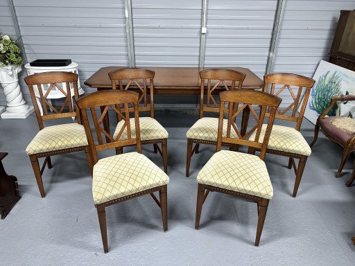 Zdjęcie oferty: Stół z krzesłami. Lite drewno dębowe. Dostawa