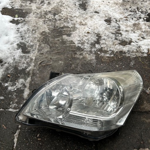 Zdjęcie oferty: Lampa lewa przód Toyota Verso