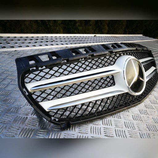 Zdjęcie oferty: Grill Atrapa chłodnicy Mercedea A.  W 176 ze wzmoc