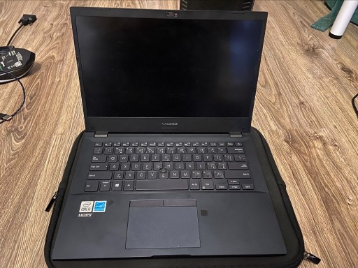 Zdjęcie oferty: Laptop Asus Expertbook i3-10110U 8GB SSD 256GB