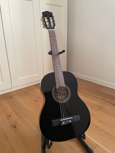 Zdjęcie oferty: GITARA STAGG, AKUSTYCZNA, KLASYCZNA, 1/2, JAK NOWA, GRATISY.
