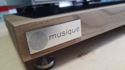 Zdjęcie oferty: MUSIQUE platforma antywibracyjna pod gramofon