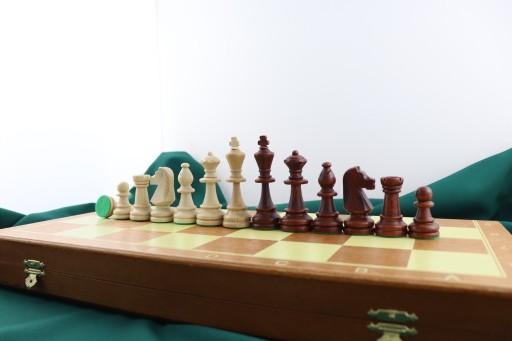 Zdjęcie oferty: Szachy drewniane składane turniejowe no.6 gra