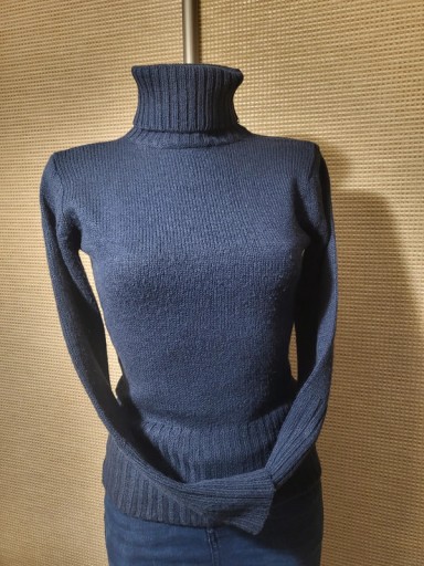 Zdjęcie oferty: Granatowy sweter z golfem Terranova rozmiar S