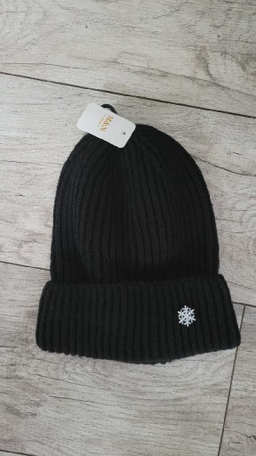 Zdjęcie oferty: MANNI czapka nowa  zimowa z ozdobną sniezynką 