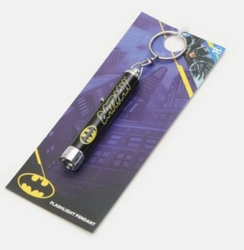 Zdjęcie oferty: BRELOK latarka LED BATMAN 3D LOGO DC marvel