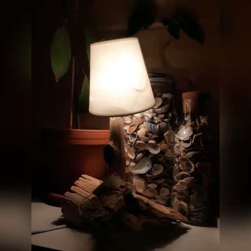 Zdjęcie oferty: Lampa stołowa driftwood wykonana ręcznie 