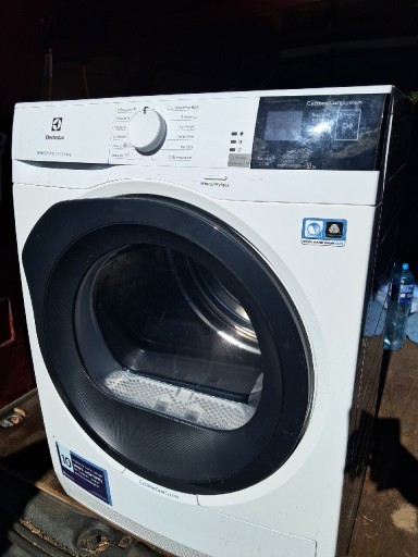 Zdjęcie oferty: Suszarka do prania Elektrolux biała,  uszkodzona chłodnica ,