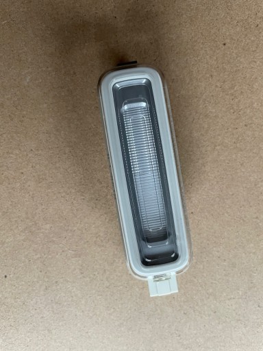 Zdjęcie oferty: Lampka podsufitki LED Audi 4M0947105