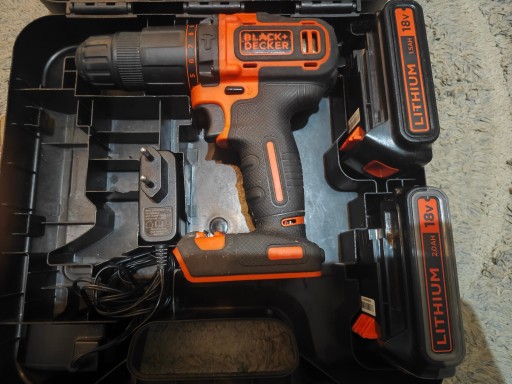 Zdjęcie oferty: Wkrętarka BlackDecker 18V BDCHD18K 1x1,5Ah 1x2.0Ah