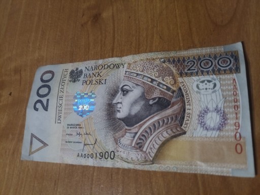 Zdjęcie oferty: Banknot kolekcjonerski 200 zł