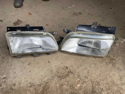 Zdjęcie oferty: Lampa Peugeot Partner prawa i lewa do 2000r