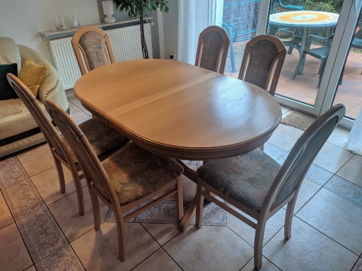 Zdjęcie oferty: Stół dębowy, jasny dąb oraz 8 krzeseł, rozkładany 