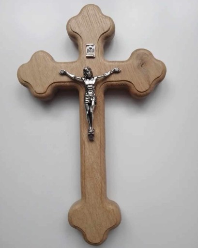 Zdjęcie oferty: Drewniany krzyż na ścianę, dębowy, tradycyjny.