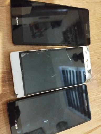 Zdjęcie oferty: 3 X Huawei P8 Lite  ALE-L21 uszkodzone
