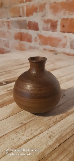 Zdjęcie oferty: Miniaturowy ceramiczny wazon Pottery Studio