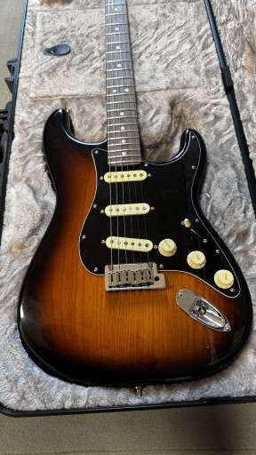 Zdjęcie oferty: Gitara elektryczna Stratocaster Fender American.I