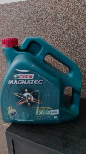 Zdjęcie oferty: Olej Castrol Magnatec 10W40 2.5l