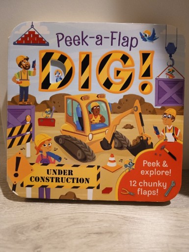 Zdjęcie oferty: Peek-a-flap DIG! Książka kartonowa po angielsku, z okienkmi JAK NOWA