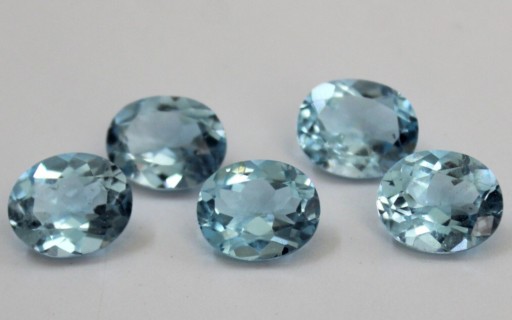 Zdjęcie oferty: Naturalny Topaz Sky Blue Owal 4 x 6 mm