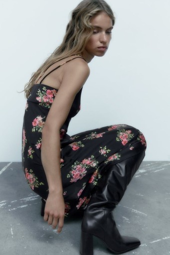 Zdjęcie oferty: Sukienka midi Zara w stylu bieliźnianym midi  XS