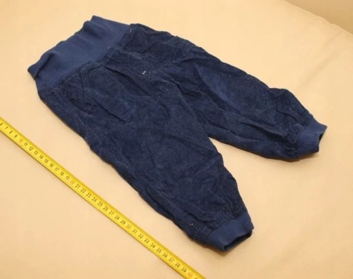 Zdjęcie oferty: Spodnie chłopięce sztruksy lupilu rozmiar 74