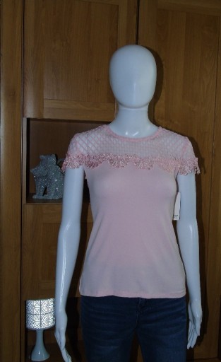 Zdjęcie oferty: Różowa bluzka z koronkową wstawką - 36