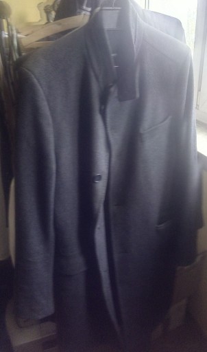 Zdjęcie oferty: Ciepły płaszcz Hugo Boss rozmiar 54