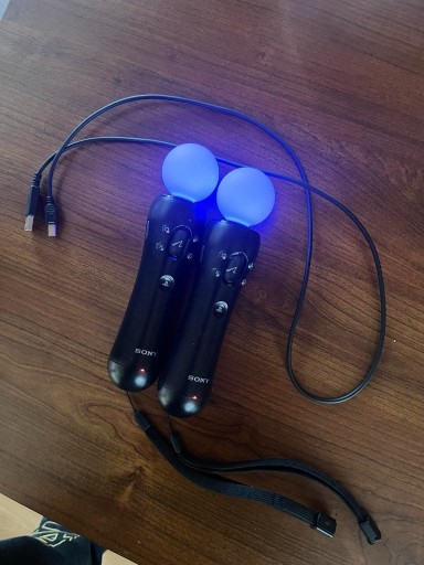 Zdjęcie oferty: Playstation move 2x Ps4 Ps5 + kabel