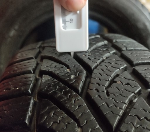 Zdjęcie oferty: 4x 175/65R15 OPONY ZIMOWE szwedzkie Gislaved  5 mm